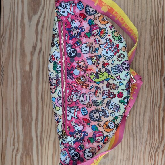 Adorable Toki Doki Crossbody Hip Pack - Picture 3 of 4